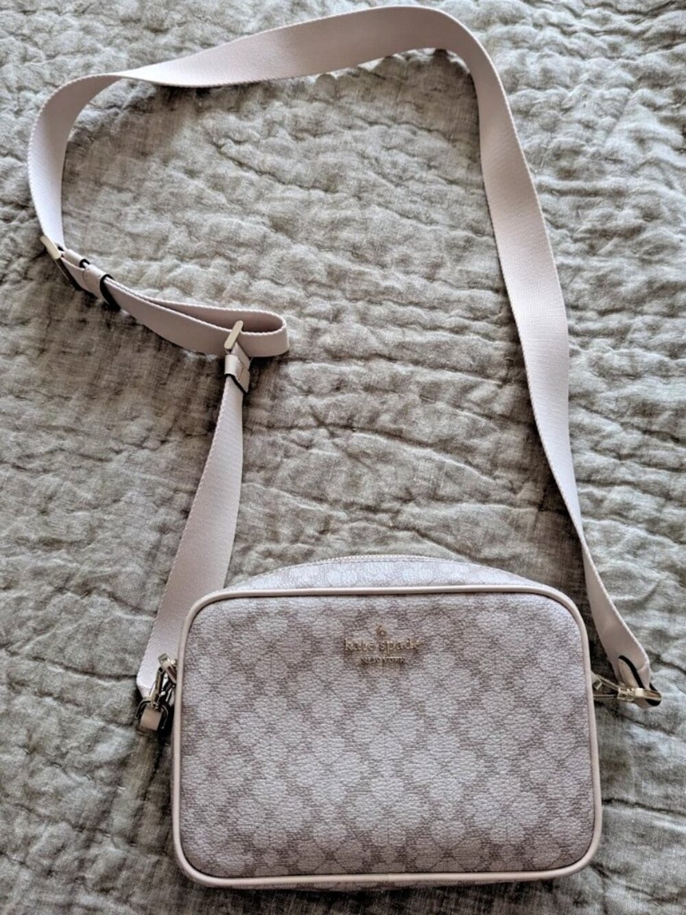 New Kate Spade New York Spade Flower Mini Camera Bag Crossbody Purse Dark Beige